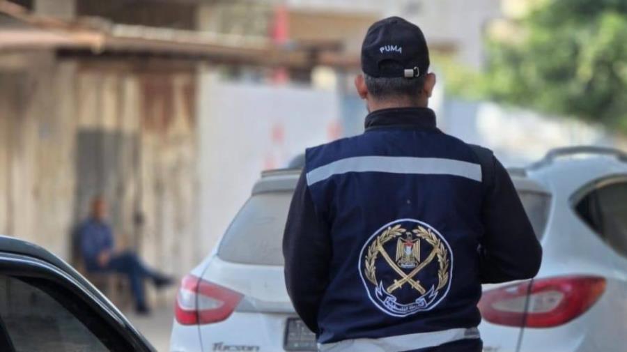 مباحث التموين بخان يونس تتلف 3.4 طن من الفواكه والخضروات الفاسدة