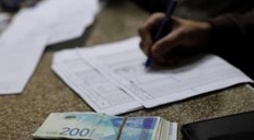 مباحث التموين برفح تتلف 1191 كجم من مواد غذائية منتهية الصلاحية
