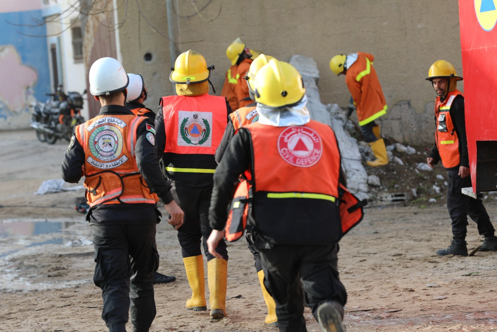 "الدفاع المدني" يعلن تجهيز مَركبة إطفاء محلياً بدعم ماليزي ويُنفّذ مناورة تدريبية بمناسبة اليوم العالمي