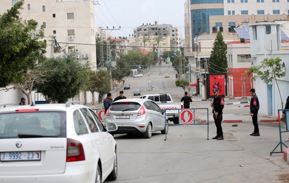 وزارة الداخلية تؤمن وتسهل حركة الجماهير في مسيرات العودة	