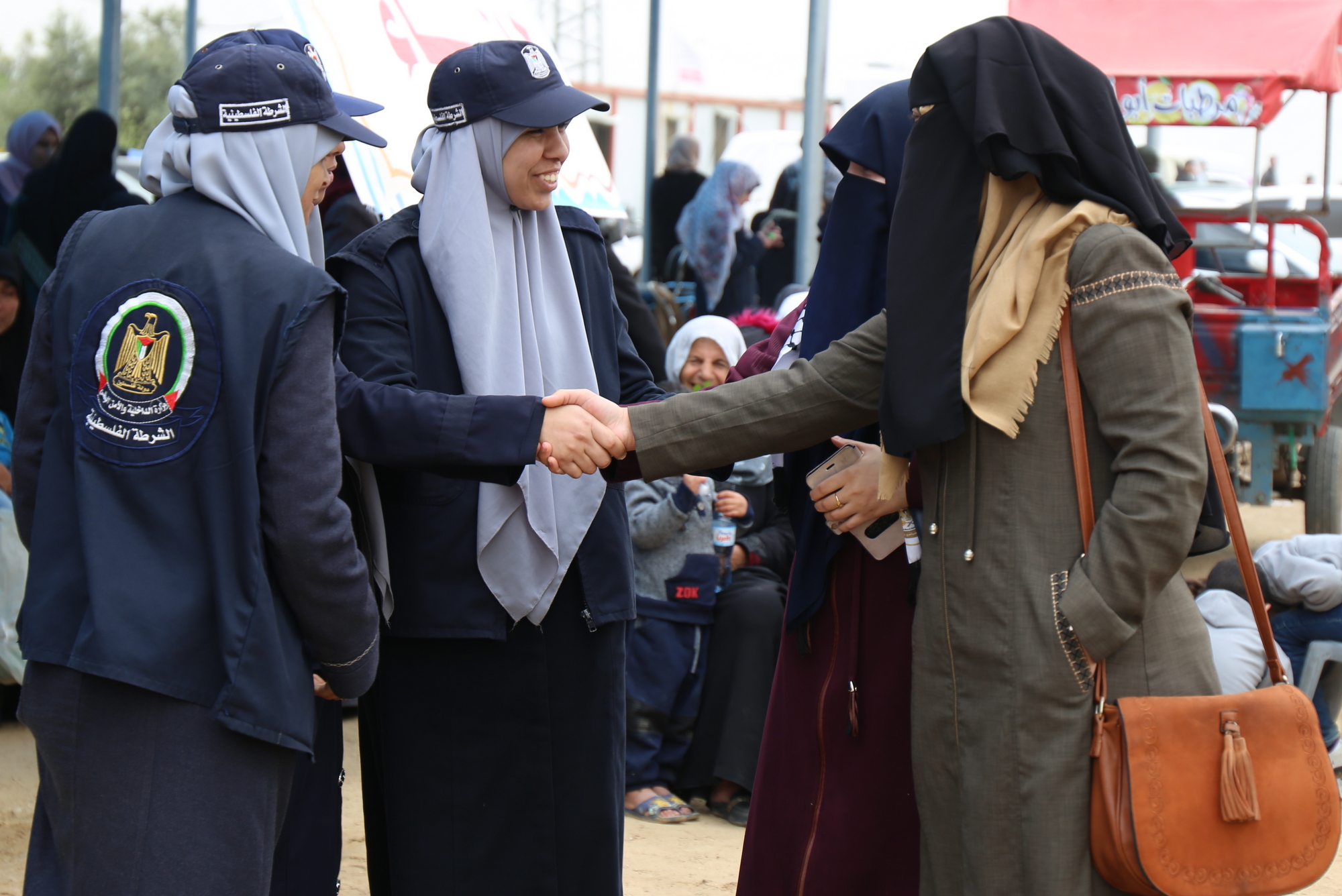 أجهزة الداخلية تُساند جماهير شعبنا المشاركة في مليونية الأرض والعودة