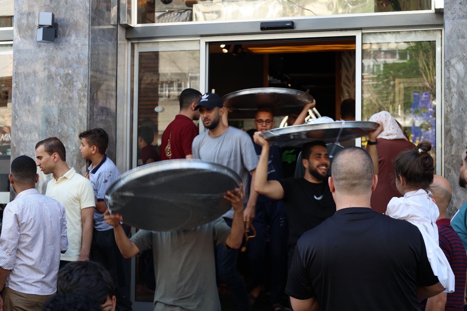 أجواء احتفال المواطنين في قطاع غزة بنتائج الثانوية العامة