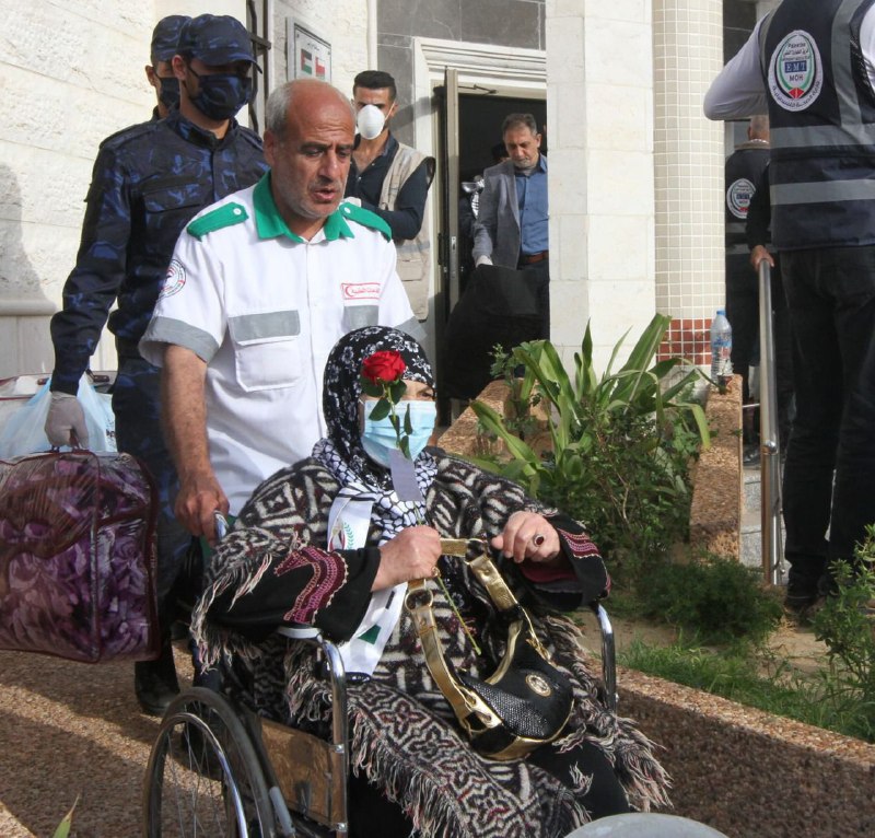 إنهاء الحجر الاحترازي للمستضافين بمركز "مسقط" بخانيونس