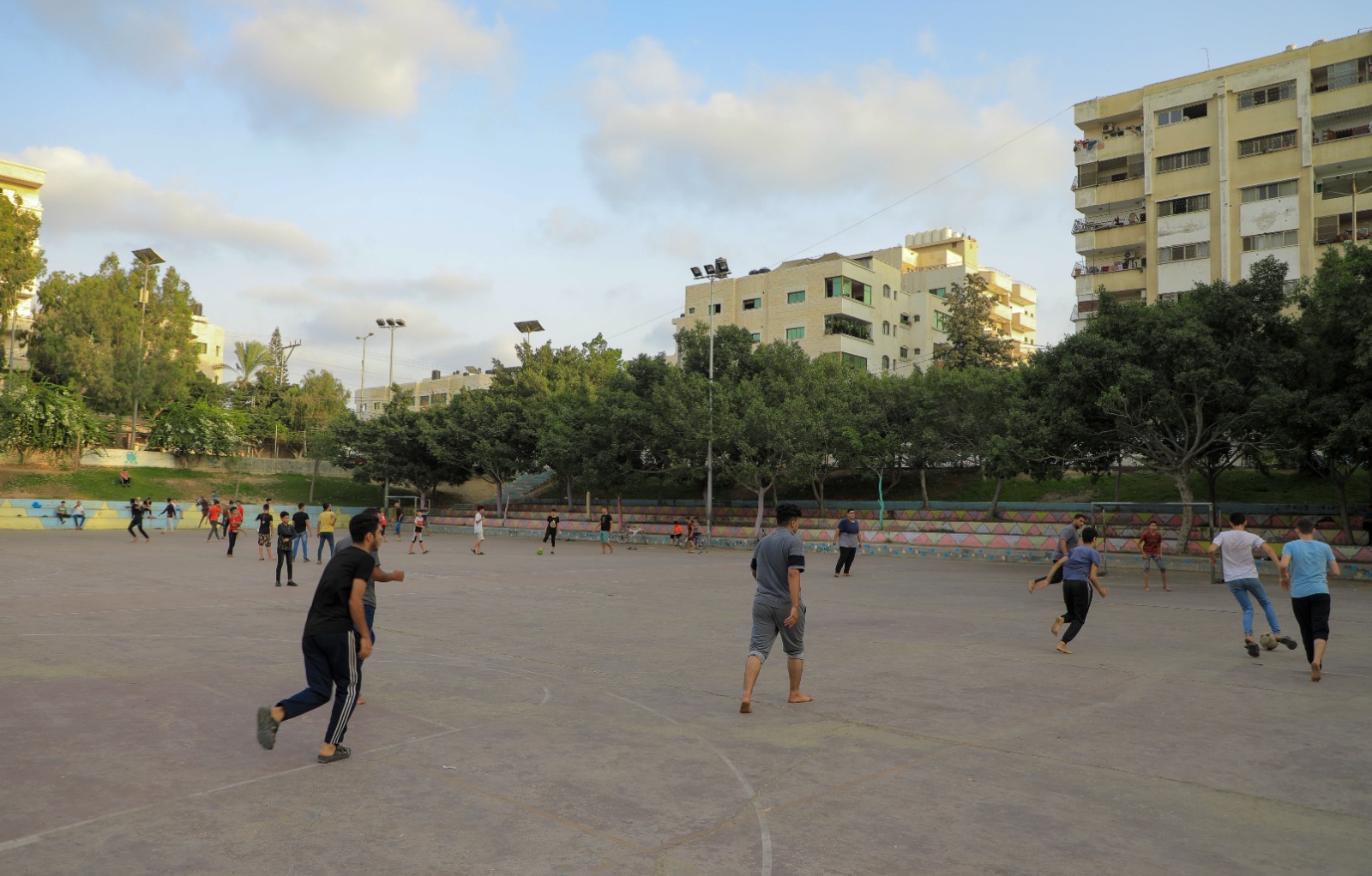 صور من قضاء المواطنين في غزة الإجازة الأسبوعية 