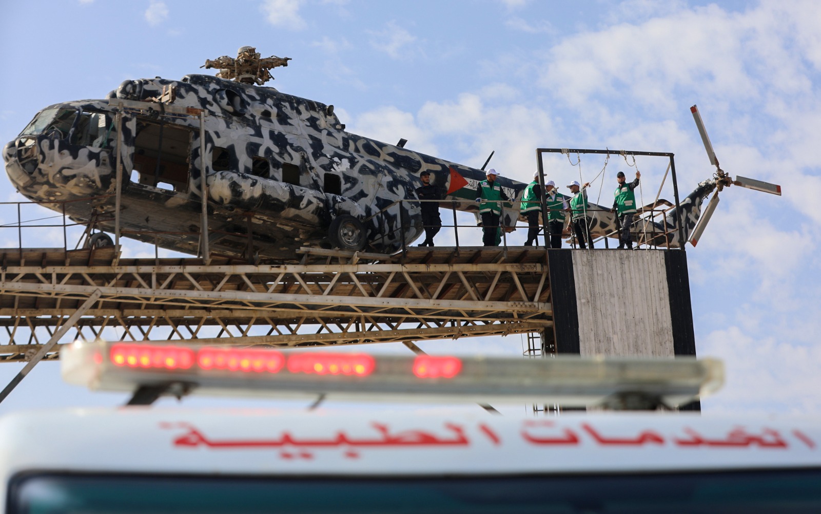 الخدمات الطبية تُخرِّج دورة "مسعف وضابـط إسعاف" الثالثة عشر