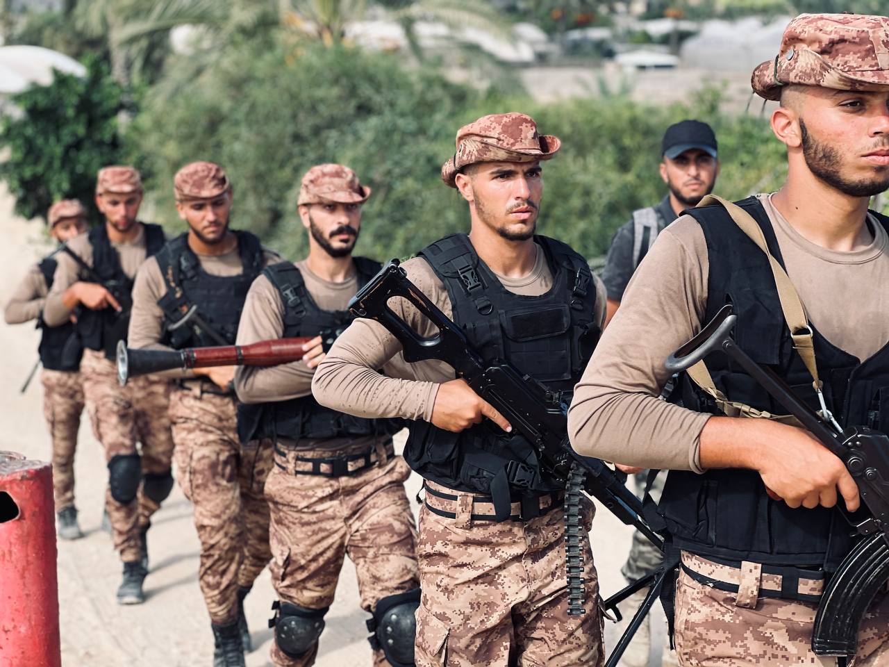 "مسير تكتيكي" لطلاب دورة الصاعقة بكلية الرباط الجامعية