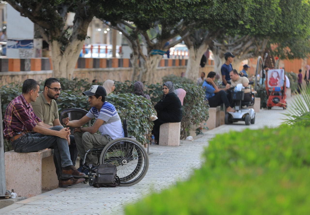 أجواء الحياة في عدد من الأماكن العامة بغزة 
