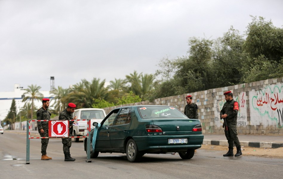 وزارة الداخلية تؤمن وتسهل حركة الجماهير في مسيرات العودة	