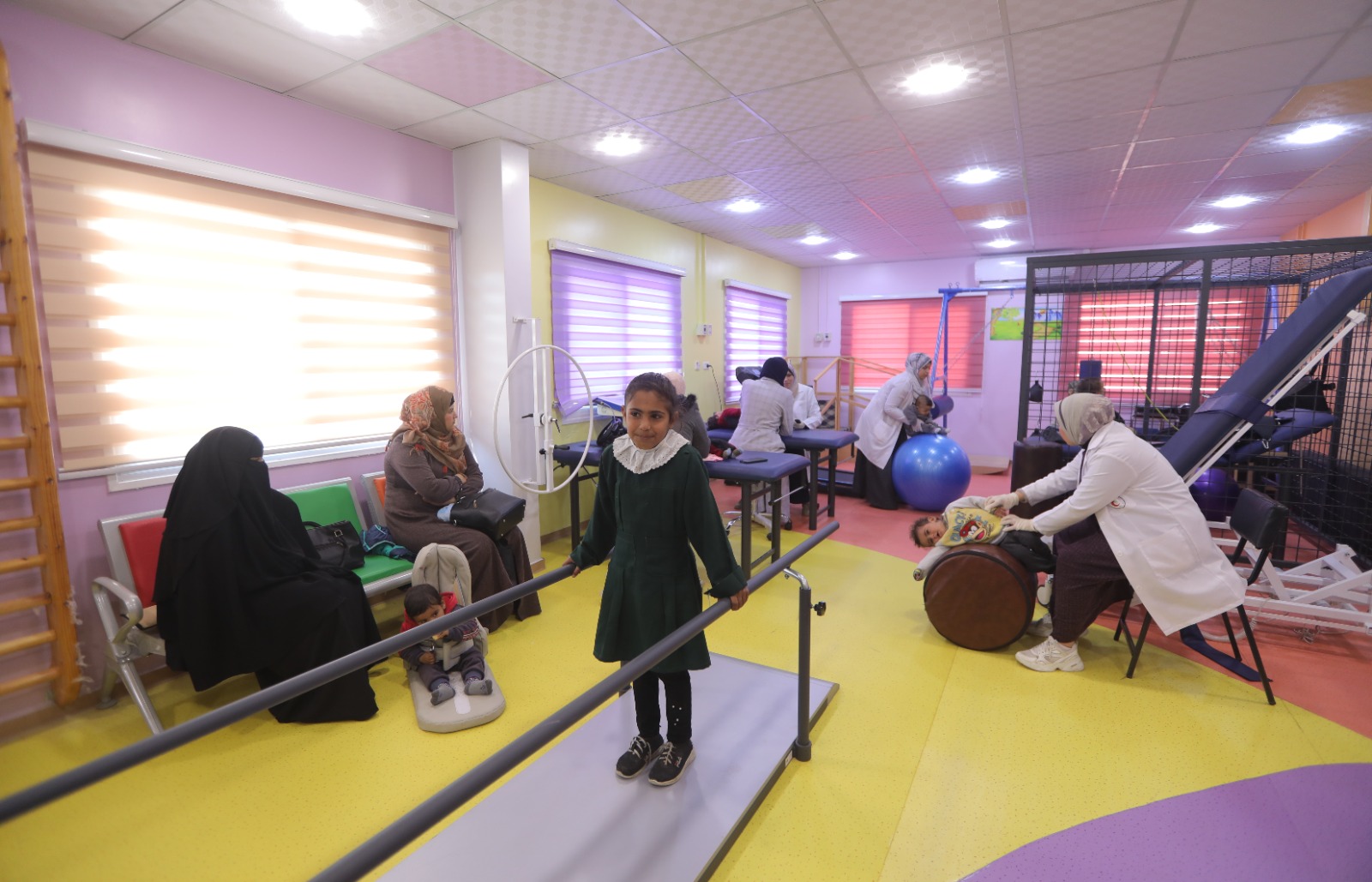 "العلاج الطبيعي" بمستشفى كمال عدوان .. خدمة نوعية ورعاية مُتكاملة