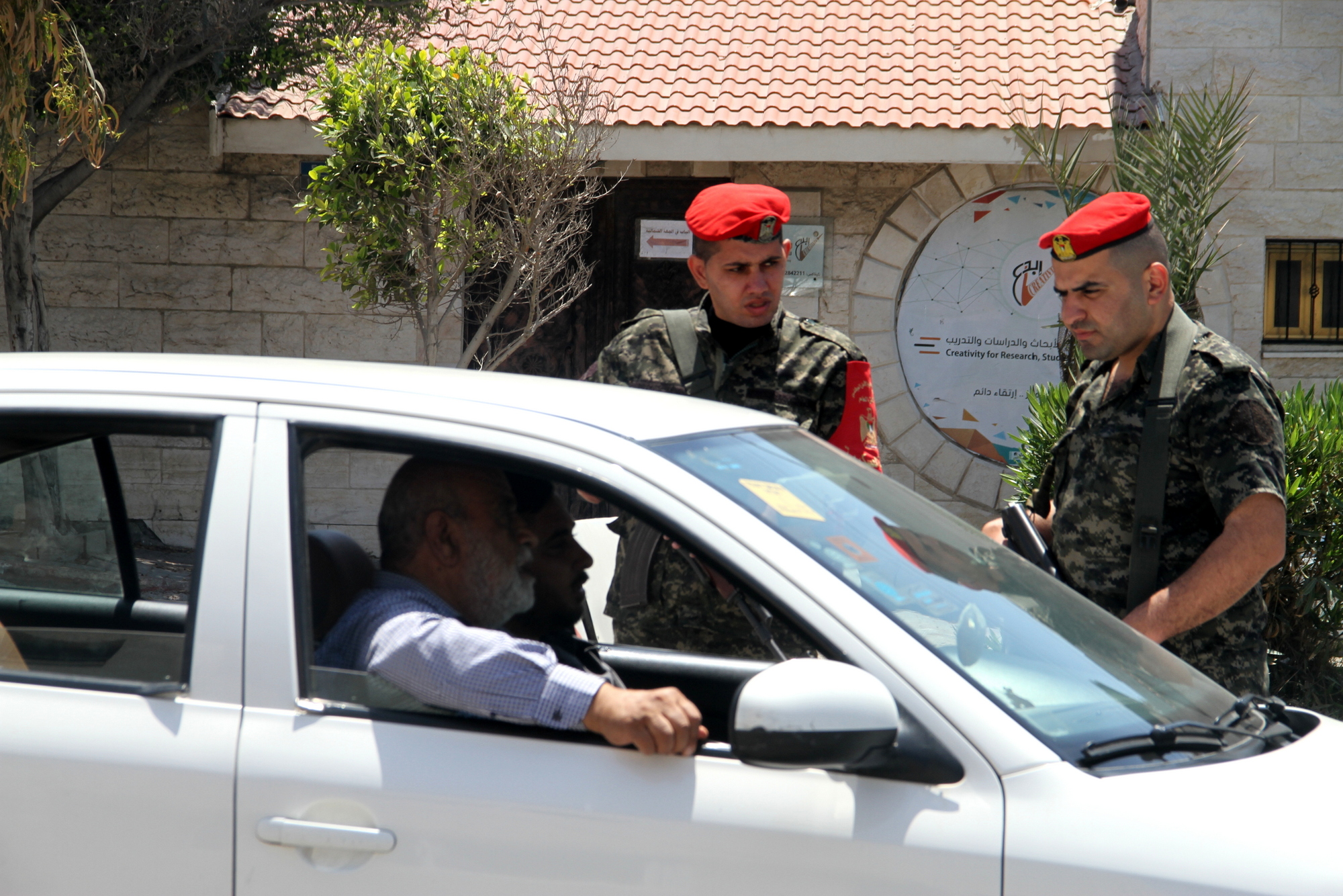 انتشار الأجهزة الأمنية والشرطية والخدماتية لدعم وإسناد مليونية "العودة" في ذكرى النكبة