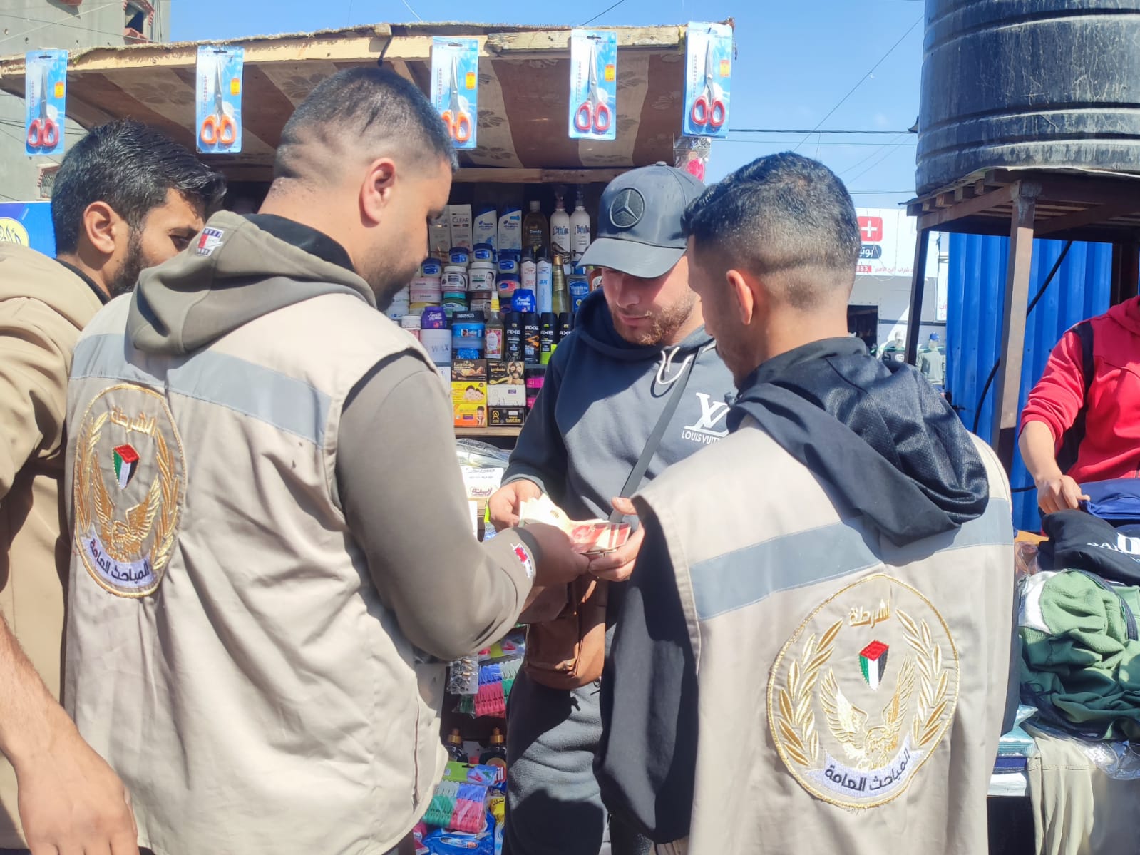 مباحث التموين" في الوسطى تُتلف 1128 كجم مواد غذائية مخالفة لشروط السلامة