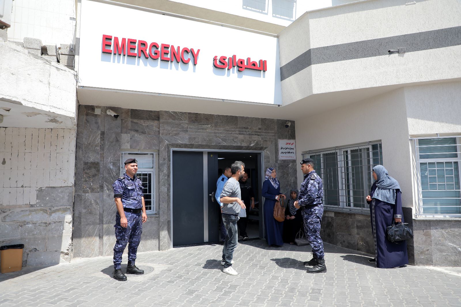 صور: الأجهزة الأمنية والشُرطية تُساند المواطنين في ظل العدوان