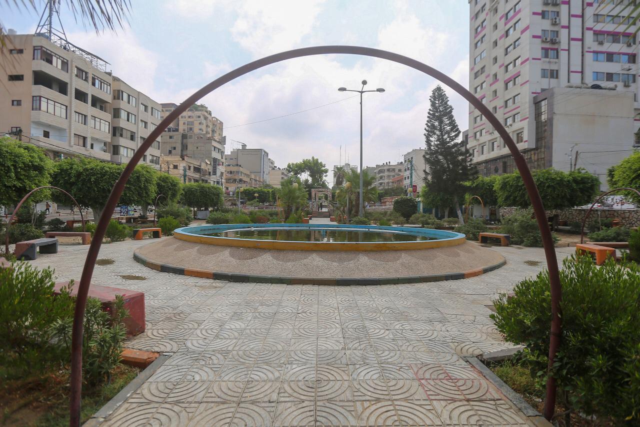 صور.. قطاع غزة يدخل يومه الثامن في حظر التجول لمواجهة فيروس "كورونا"