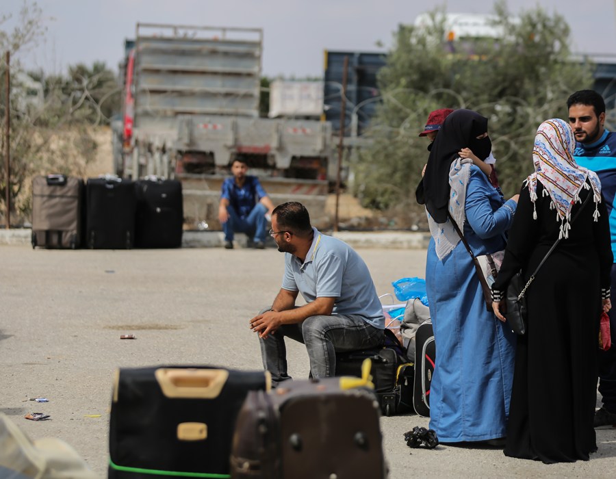مغادرة الحالات الإنسانية عبر معبر رفح خلال فتحه استثنائياً ليومين