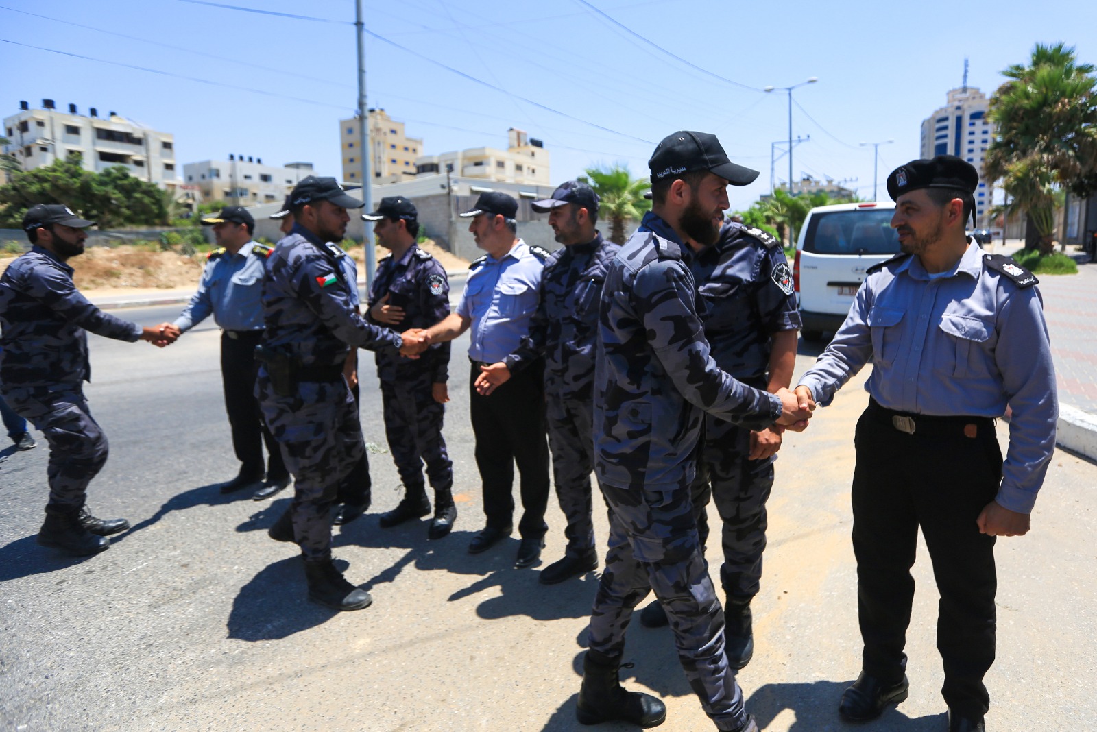مديرية التدريب تُنظم مسيراً عسكرياً للدفعة الأولى من الدورة التأسيسية الثانية