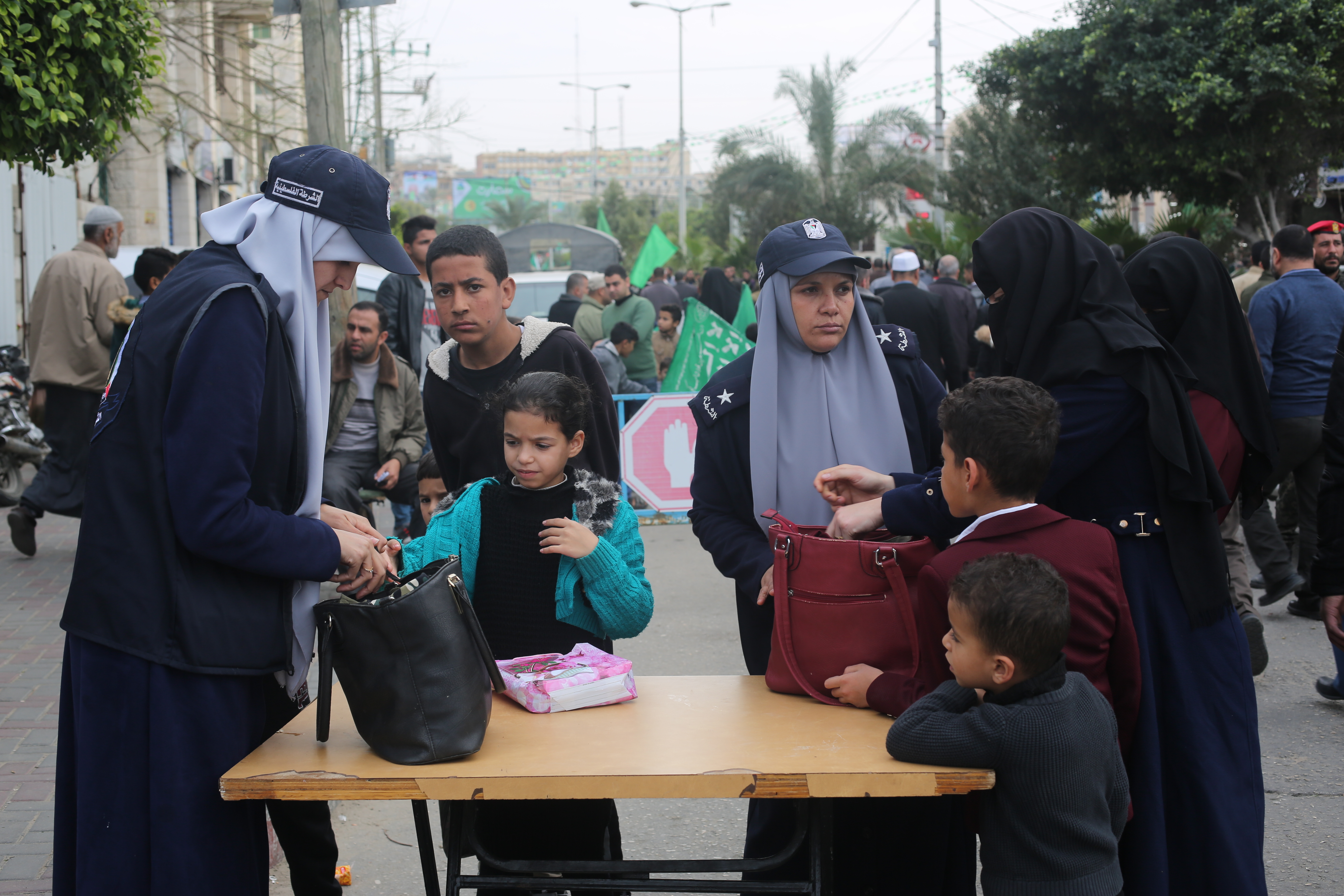 تأمين مهرجان انطلاقة حركة حماس في ساحة الكتيبة بغزة