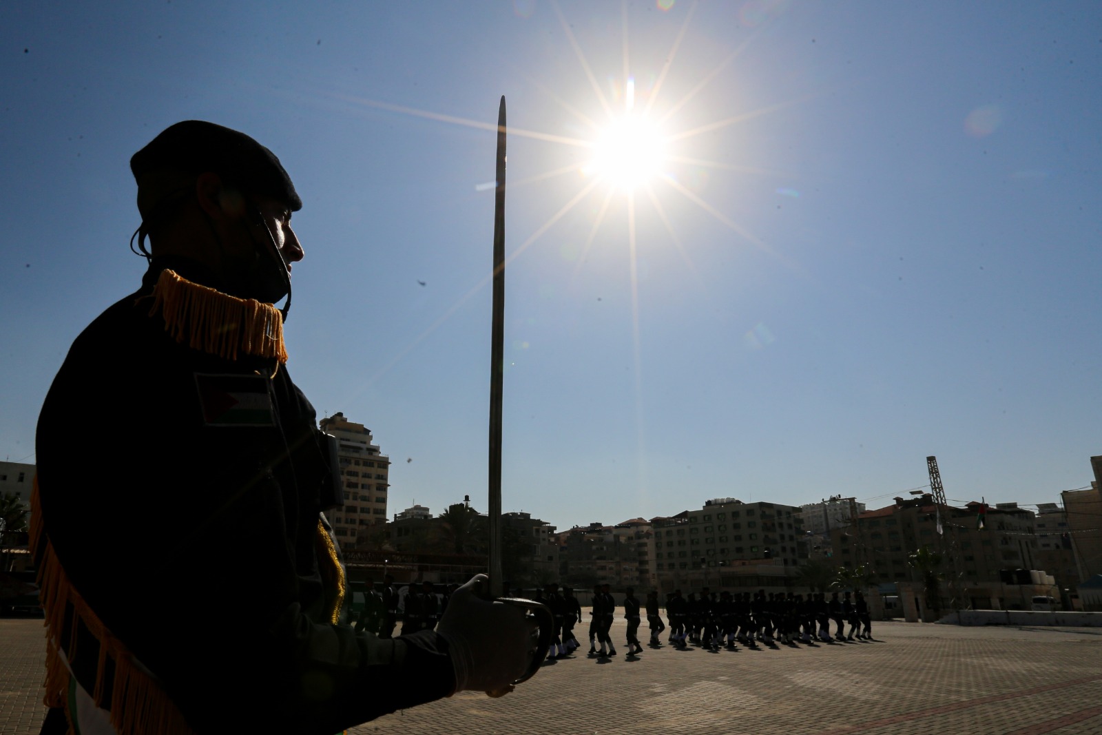 كلية الرباط تُخرج المخيم المغلق لدورة الطلاب المستجدين 