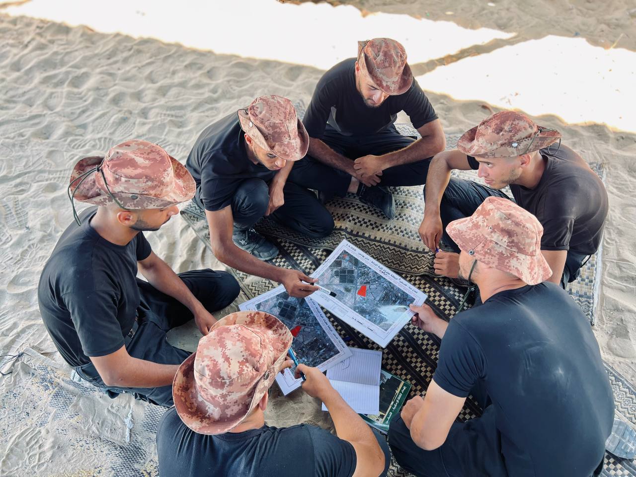 "مسير تكتيكي" لطلاب دورة الصاعقة بكلية الرباط الجامعية