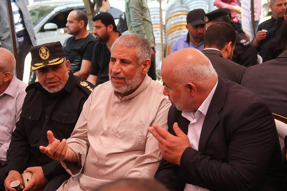 قيادة "الداخلية" تقدم واجب العزاء لذوي شهداء المقاومة بالمحافظة الوسطى