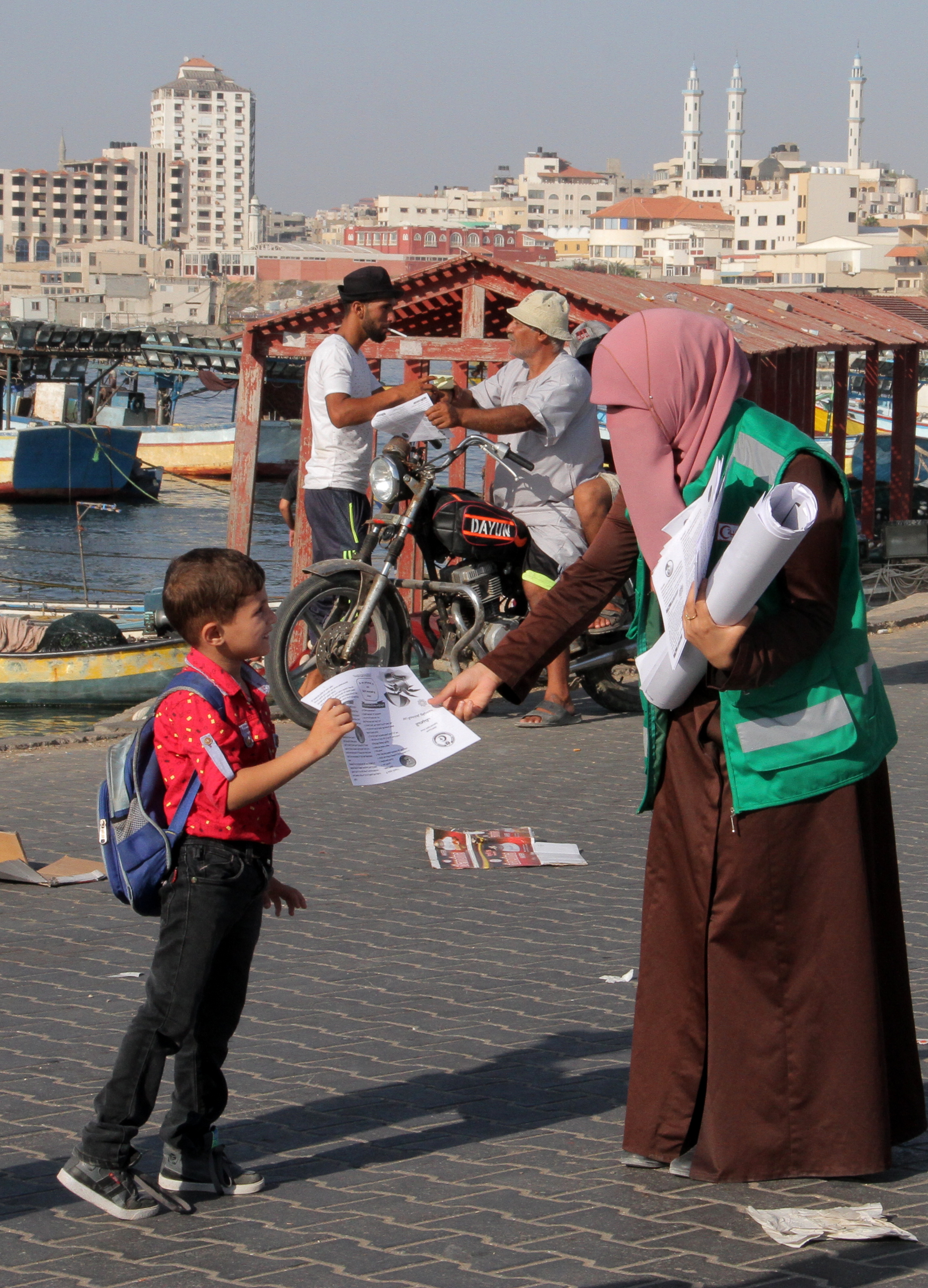 الحملة التوعية للمصطافين من ضربات الشمس ولسعات القناديل