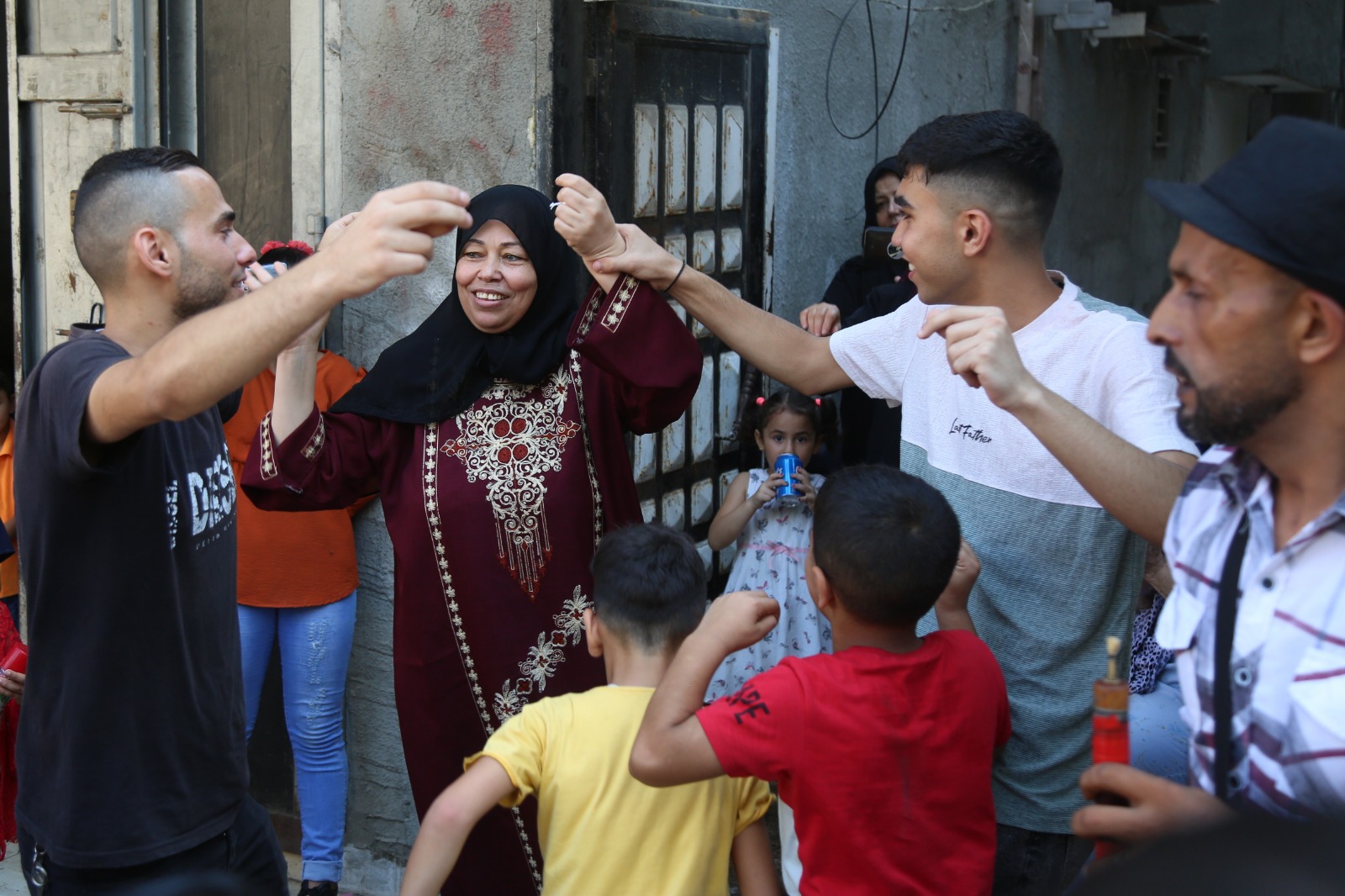 صور من أجواء احتفال المواطنين في قطاع غزة بنجاح الطلبة في الثانوية العامة