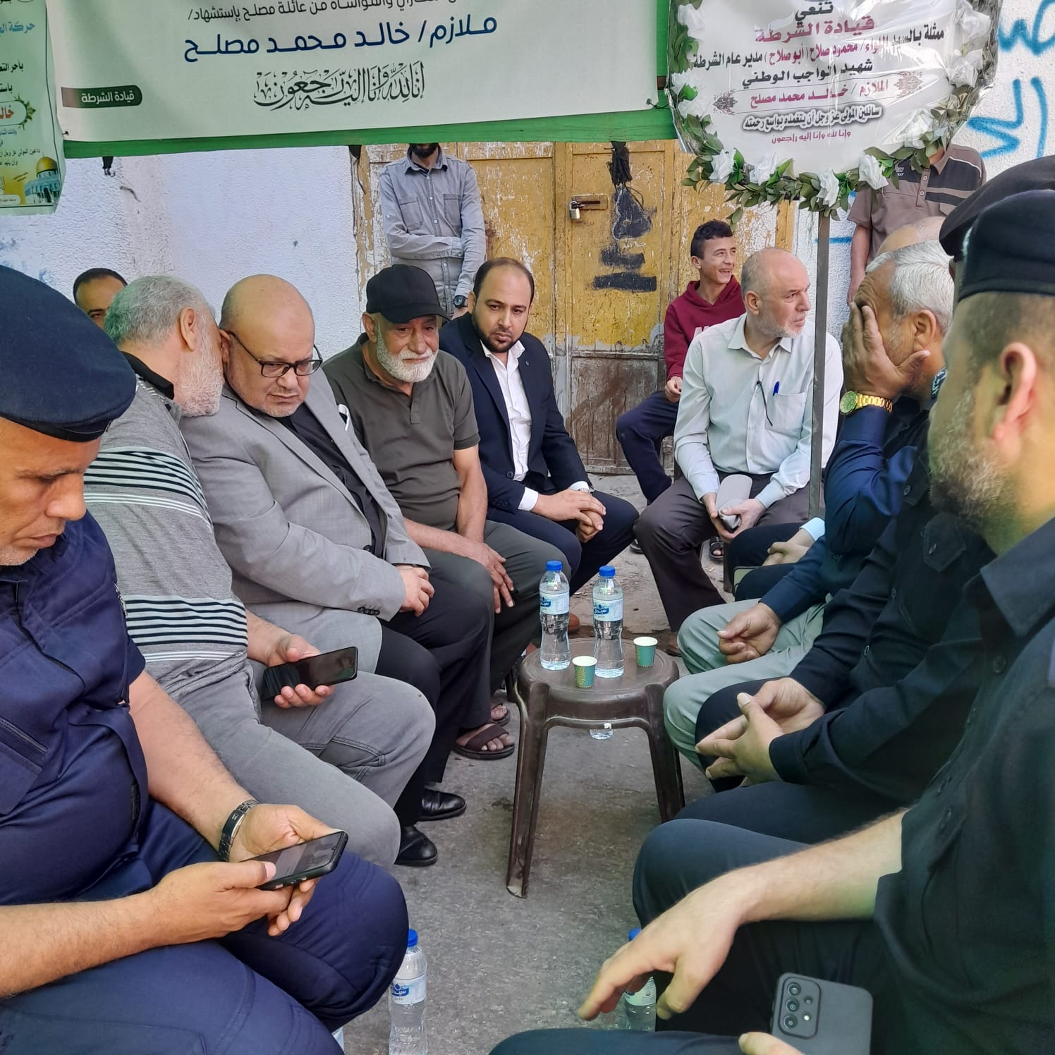 "الدعاليس" يُقدم واجب العزاء لذوي شهيد الواجب الوطني "خالد مصلح"