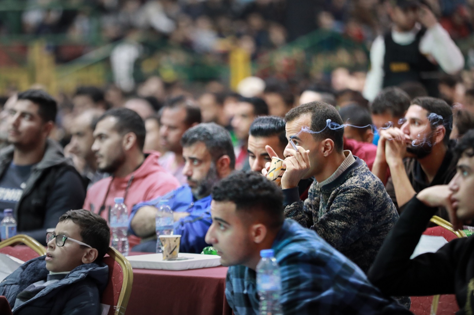 صور من تجمعات للمواطنين بغزة لمشاهدة مباريات كأس العالم