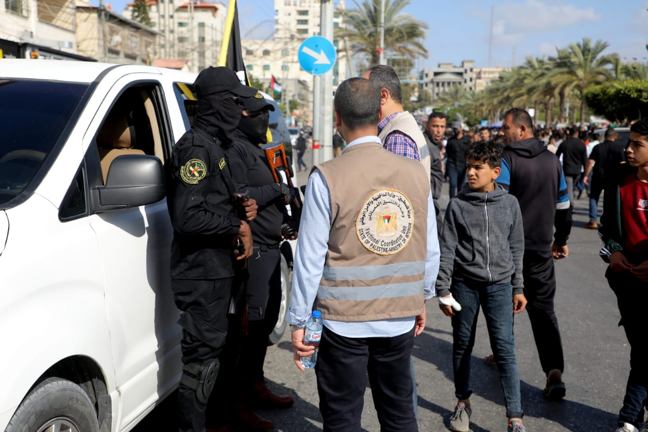 أجهزة الداخلية تُؤمن مهرجاناً لتأبين شهداء العدوان الإسرائيلي