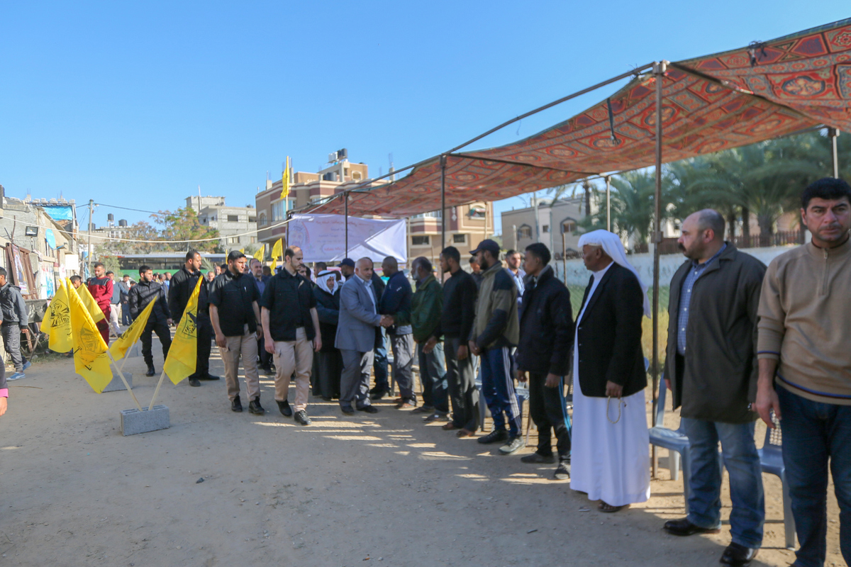 قيادة الداخلية تُقدم واجب العزاء لذوي شهداء مسيرة العودة