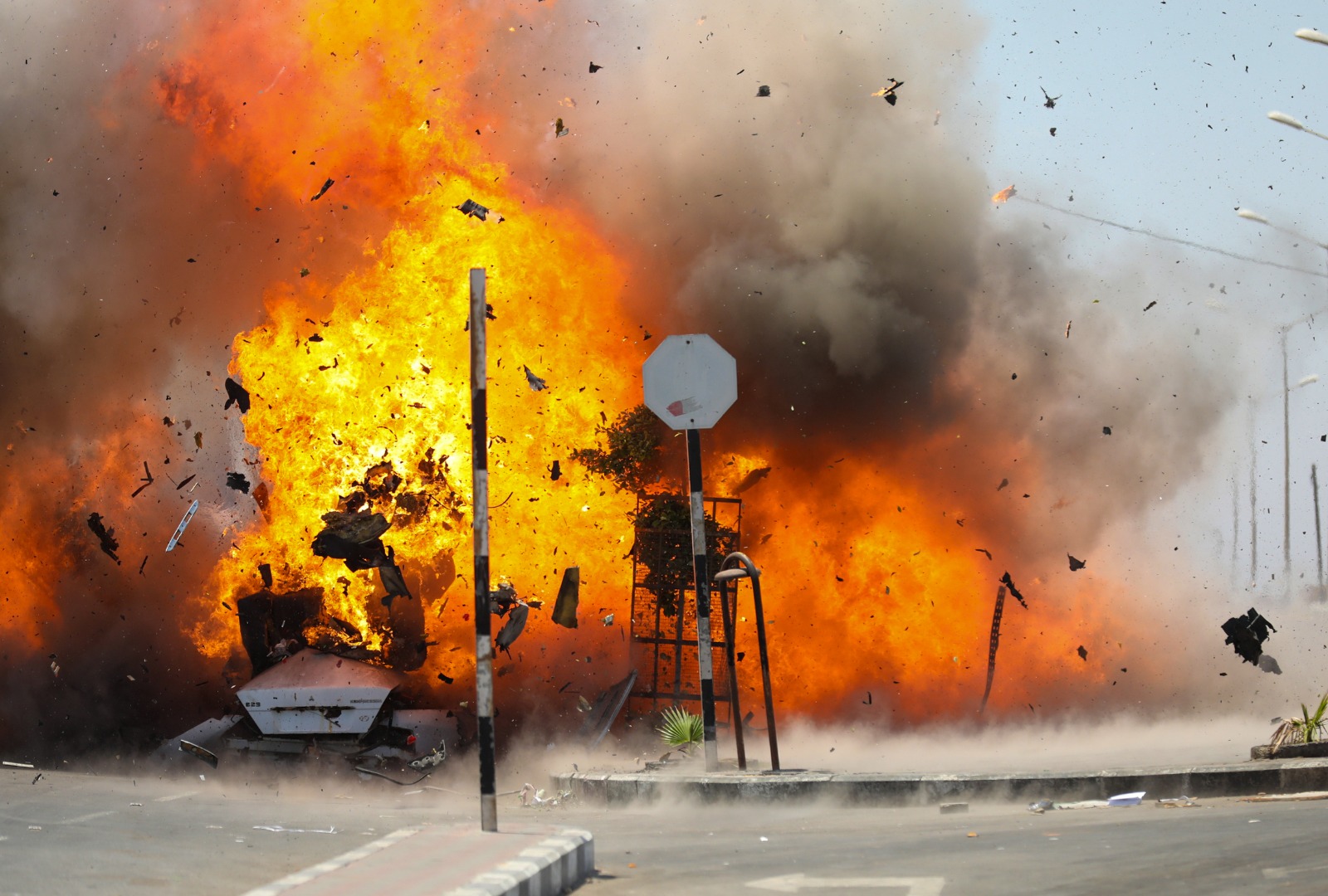 مناورة اختبار جهوزية الأجهزة الأمنية والشرطية للتعامل مع حالات الطوارئ