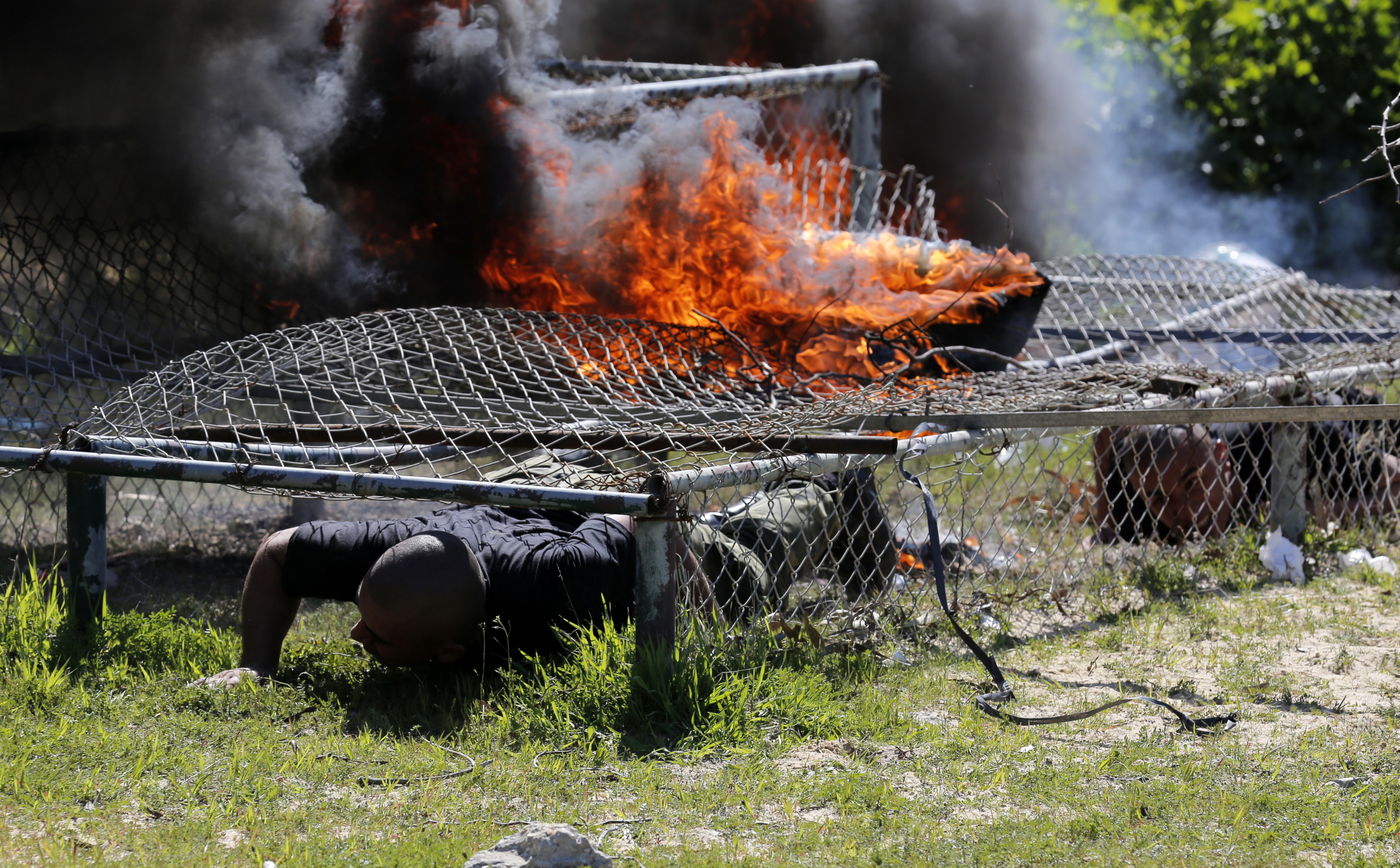 تدريبات ميـدانية لدورة المستجدين "الخاصة بوظائف الأفراد"