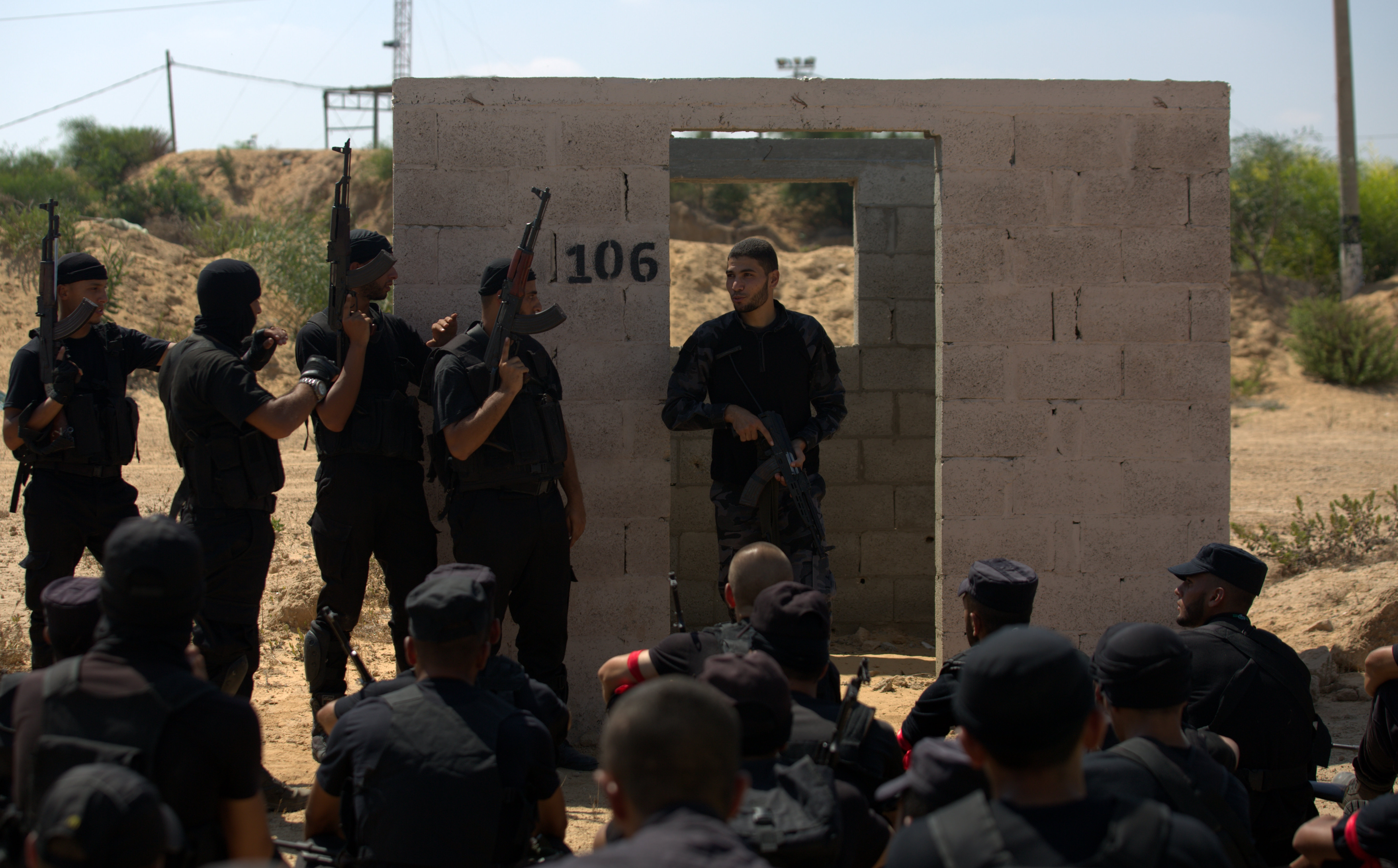  تدريبات وحدة "المهام الخاصة" في الأمن والحماية