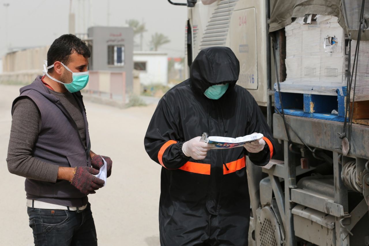 إجراءات الوقاية والسلامة في المعابر التجارية