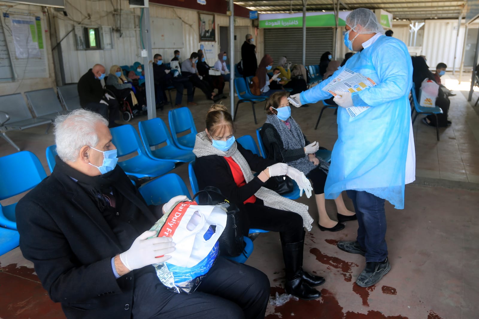 تسهيل وصول المواطنين العالقين من الأردن عبر حاجز بيت حانون