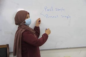 الخدمات الطبية تختتم دورة في "اللغة الإنجليزية"