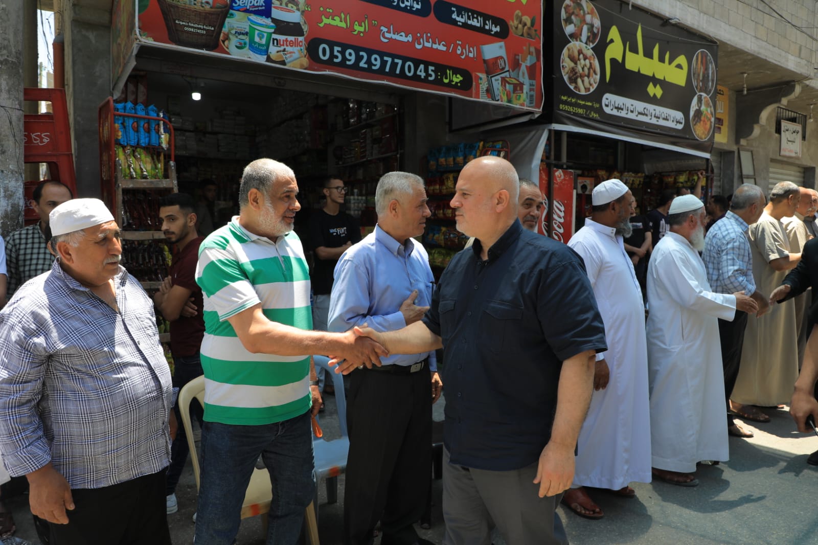 "قيادة الداخلية" تشارك في بيت عزاء شهيد الواجب ملازم "خالد محمد مصلح"