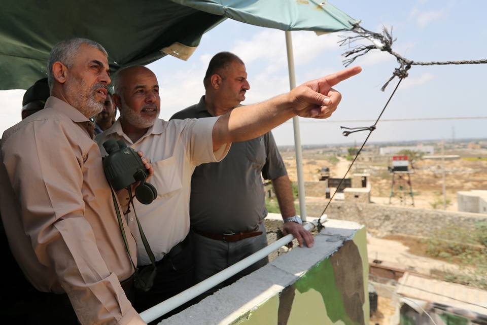 قيادتا حماس واللجنة الإدارية تتفقدان الحدود الجنوبية
