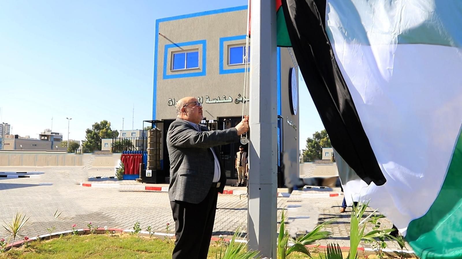 قيادة الشرطة تفتتح عدداً من المنشآت بمدينة عرفات