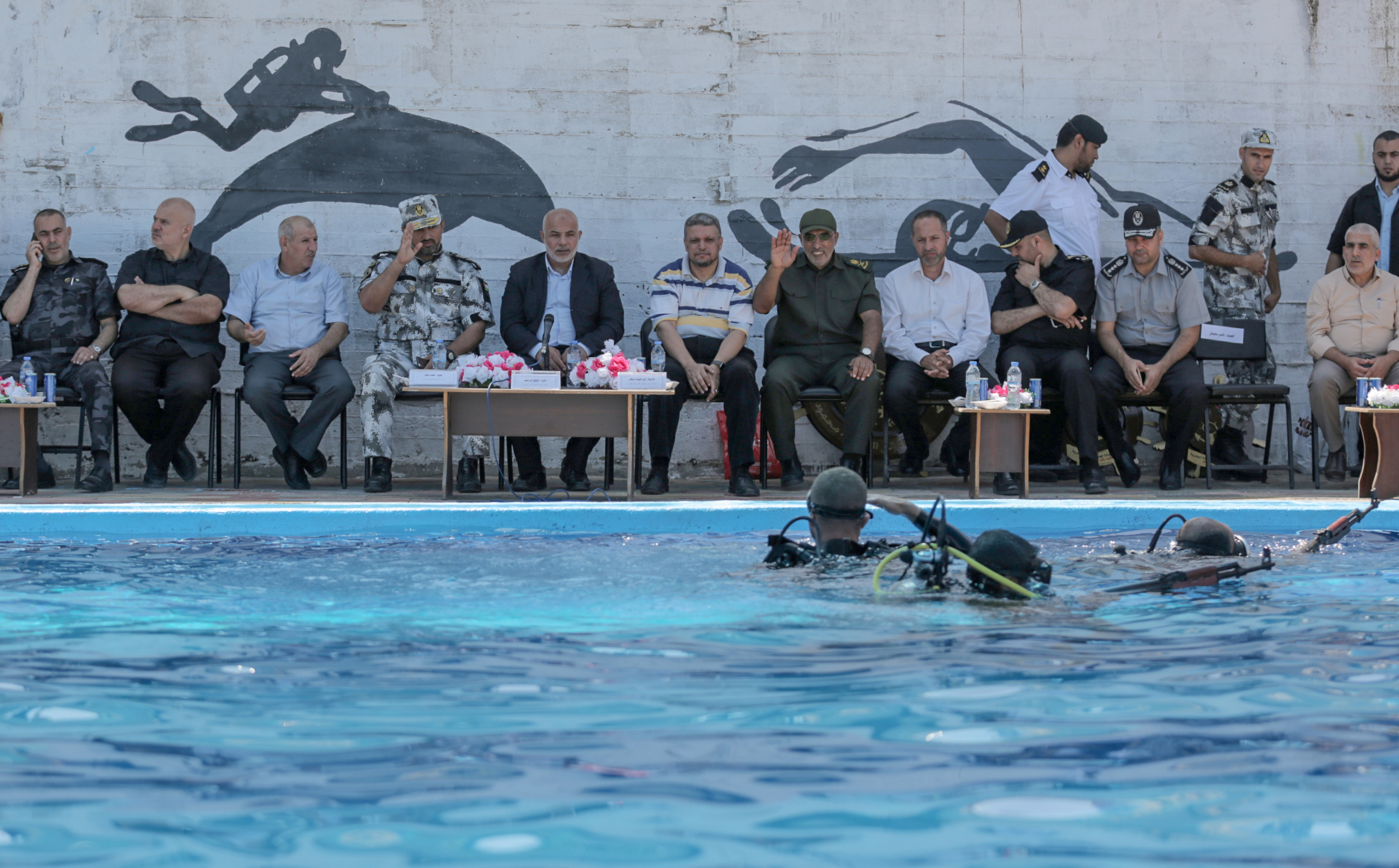 جهاز الشرطة البحرية يفتتح قاعة ومسبحاً تدريبياً