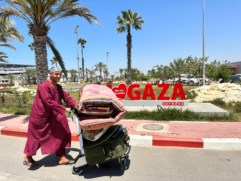 أطقم "المعابر" و" الداخلية" تسهل وصول الفوج الثاني من العائدين من السودان	