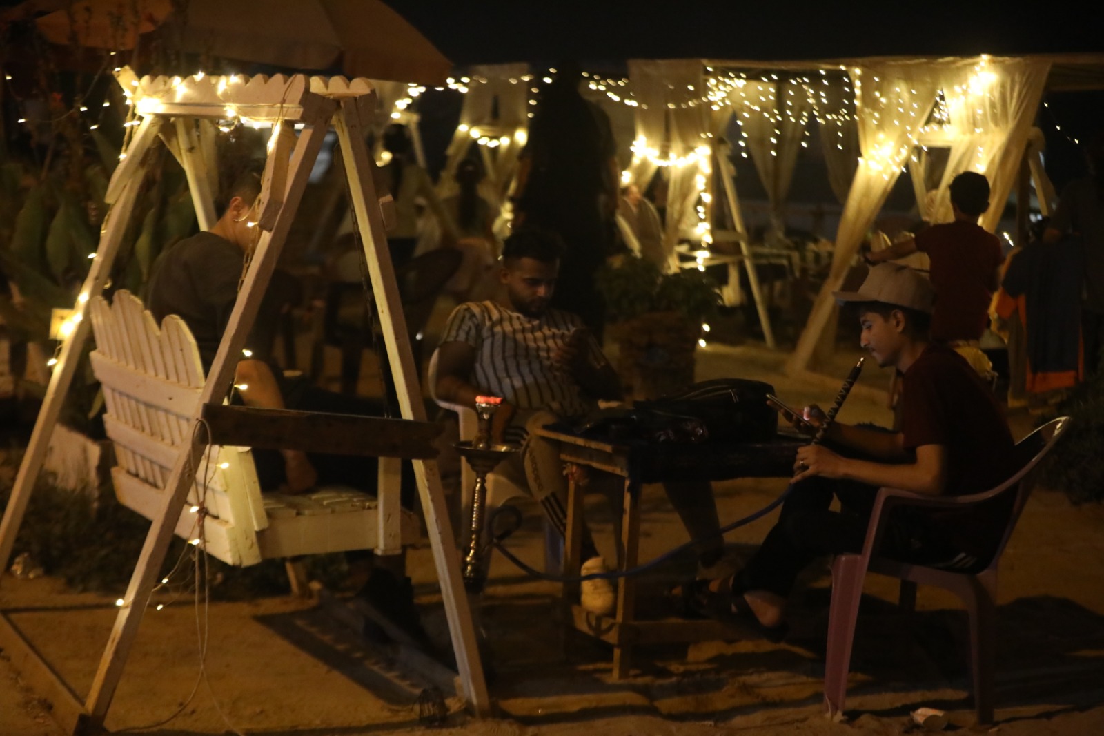 قضاء المواطنين في غزة إجازة نهاية الأسبوع 