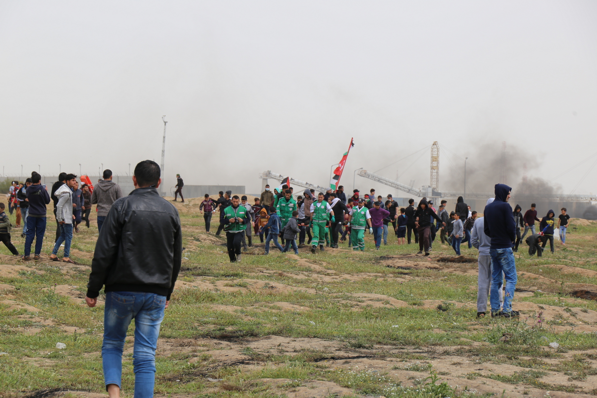 أجهزة الداخلية تُساند جماهير شعبنا المشاركة في مليونية الأرض والعودة