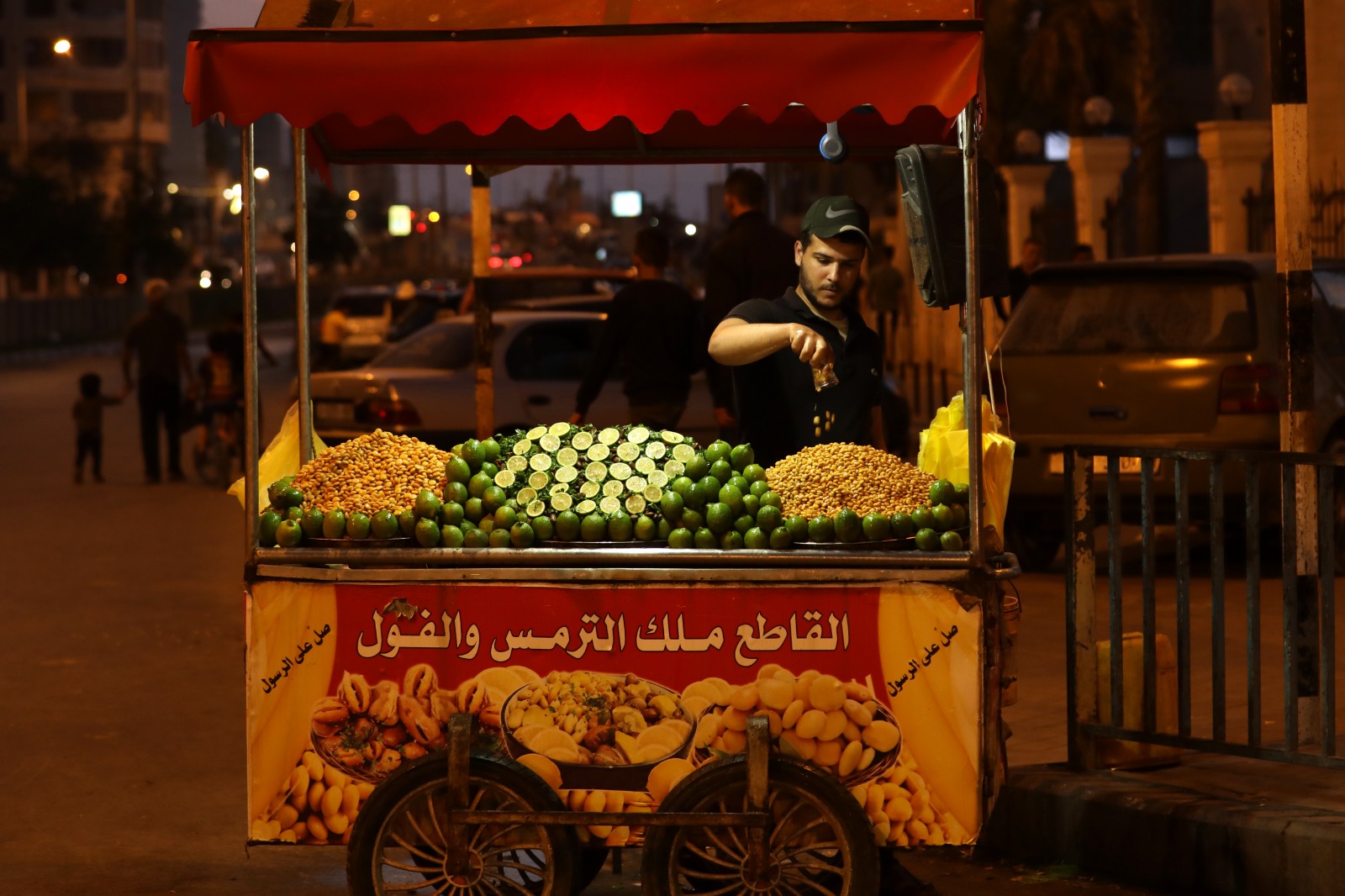 صور من قضاء المواطنين في غزة الإجازة الأسبوعية 