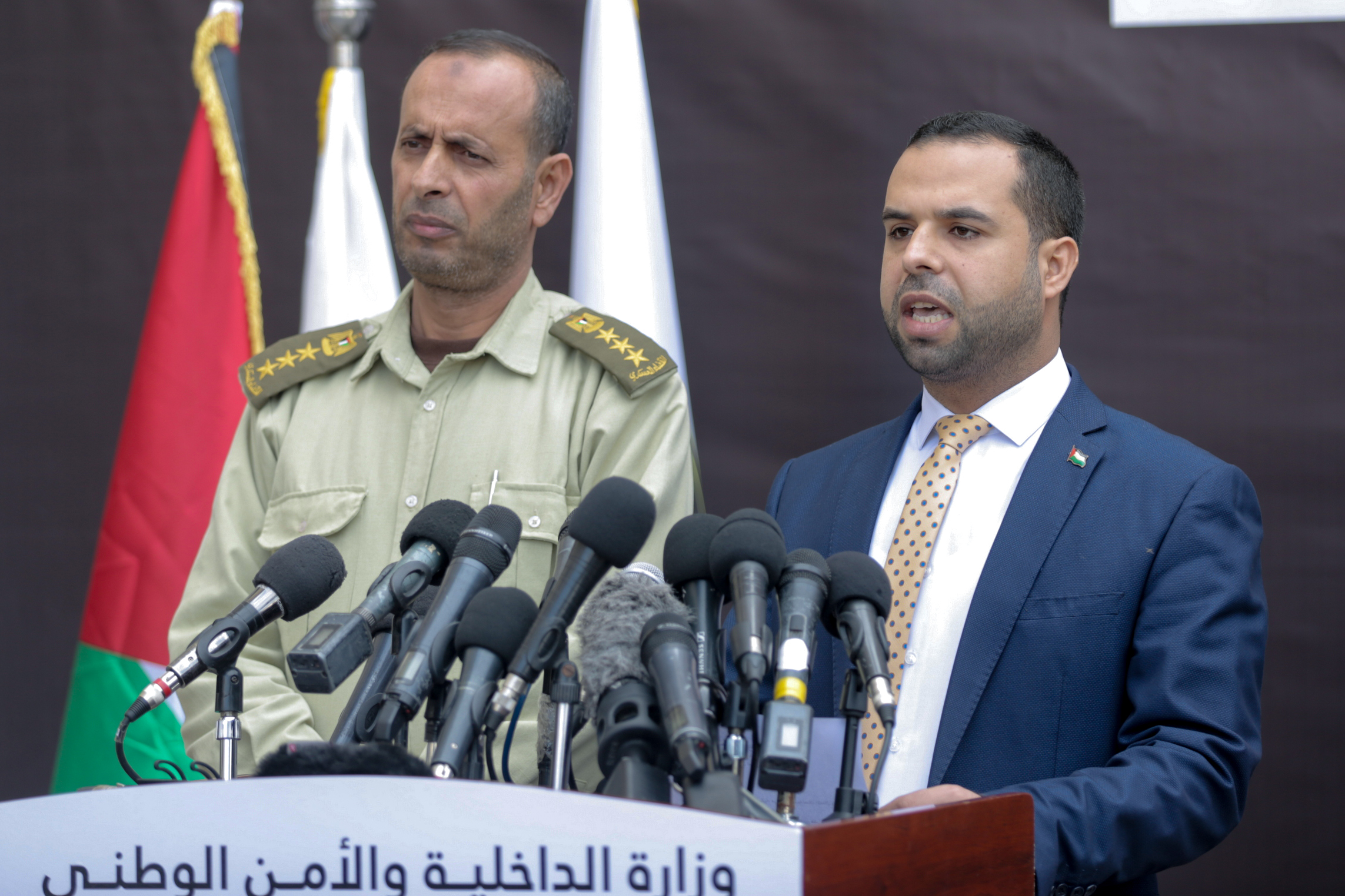 مؤتمر القضاء العسكري بشان إصدار أحكام ضد متخابرين