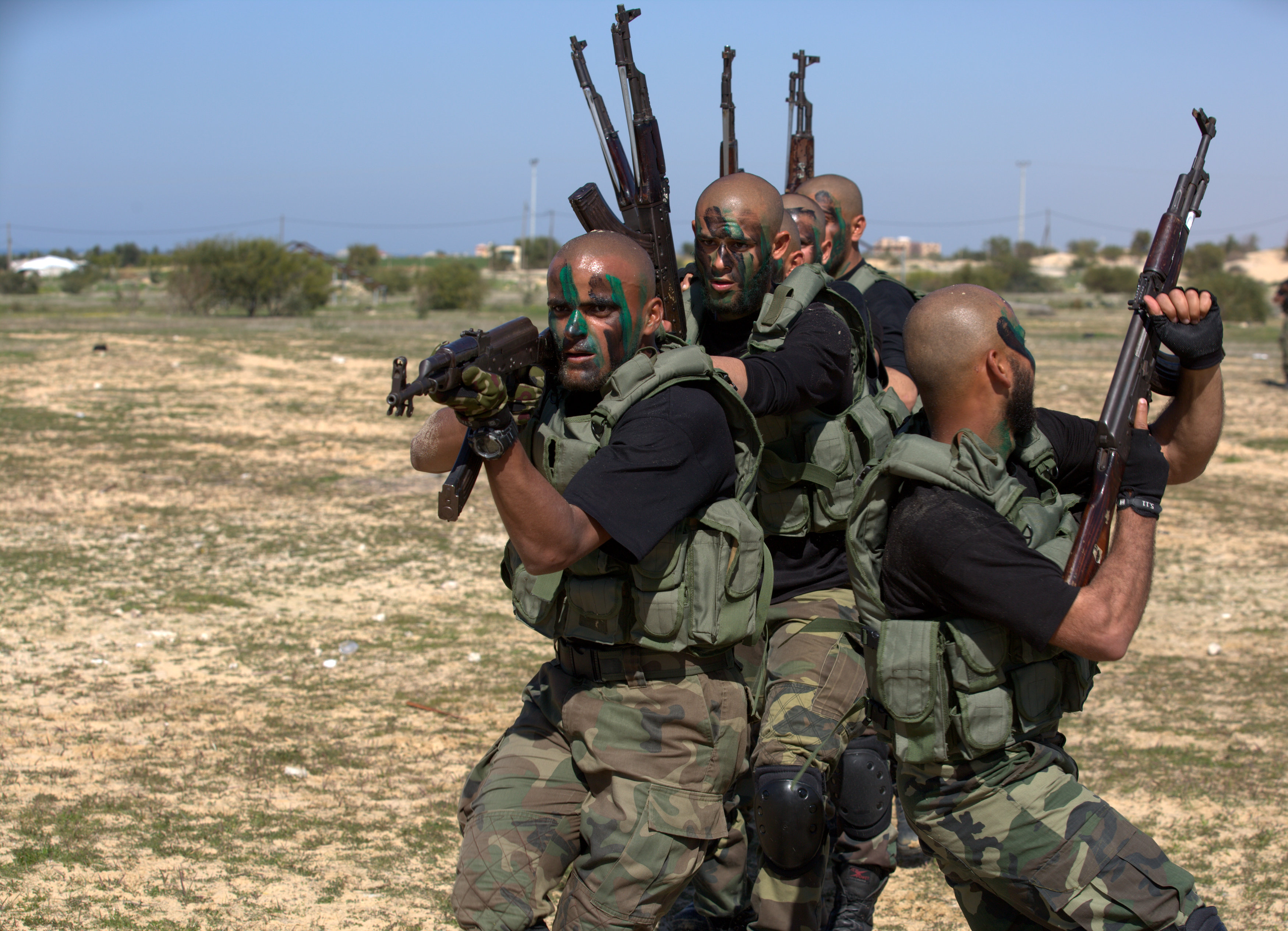 تدريبات ميـدانية لدورة المستجدين "الخاصة بوظائف الأفراد"