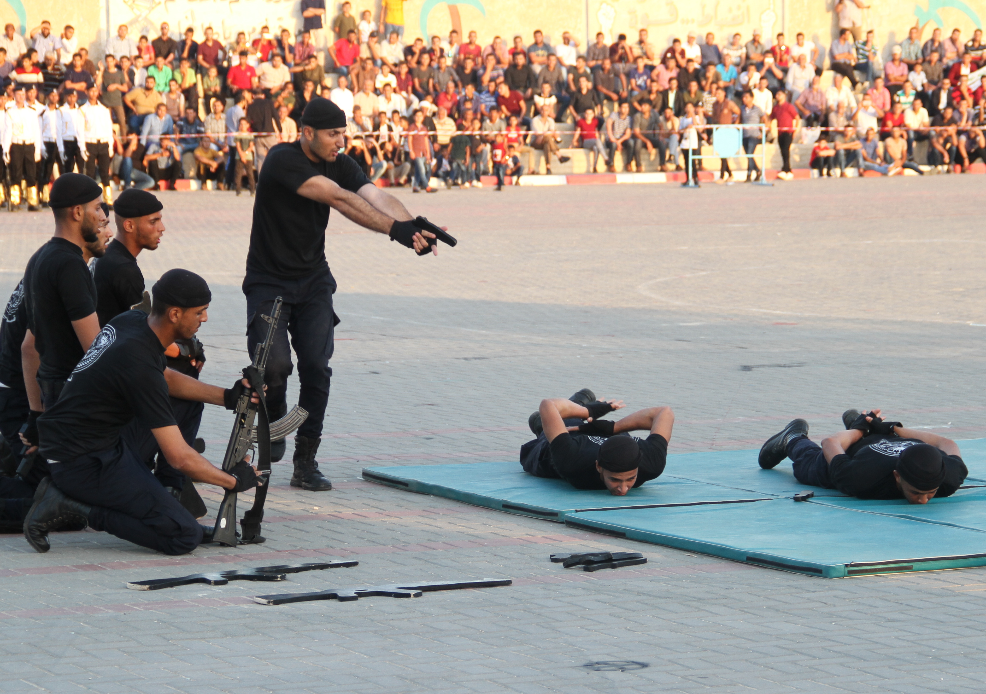 كلية الرباط تُخرّج 54 ضابطاً ضمن فوج "العودة"