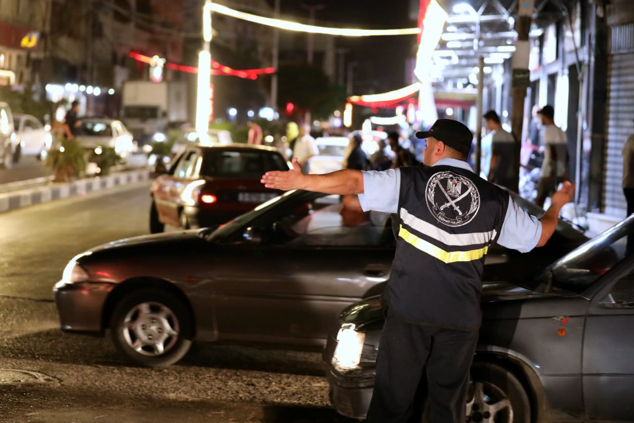الشرطة تُسهل حركة المواطنين عشية عيد الأضحى المبارك