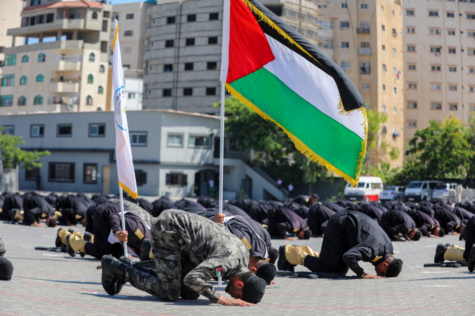 "مديرية التدريب" تُخرج دورة تأهيل الضباط الــ 38