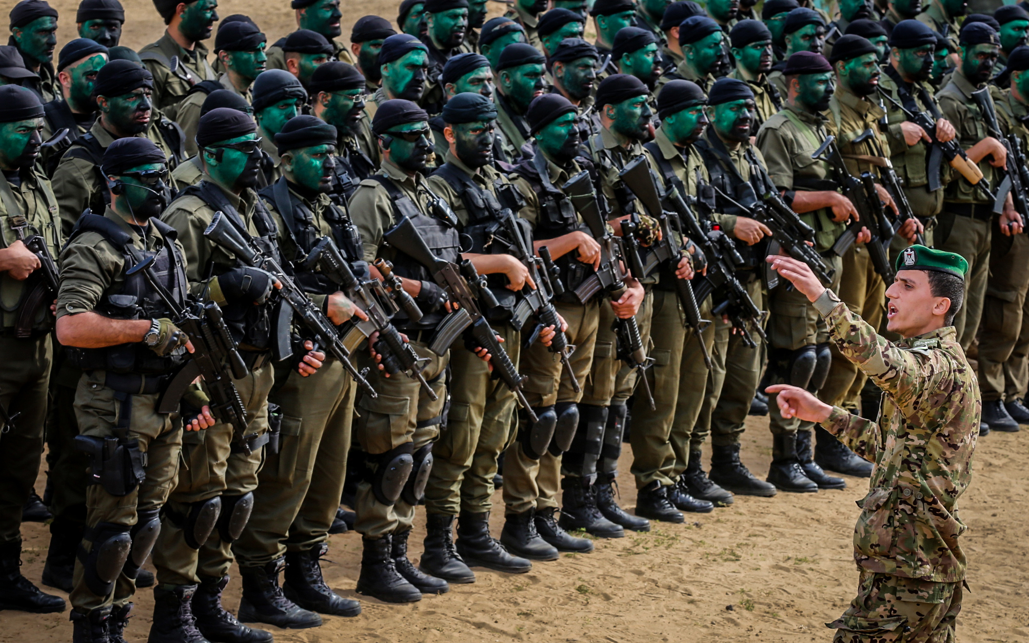 مسير عسكري لدورات قادة السرايا 5، وتأهيل الضباط 15، وصف ضباط 16 بقوات الأمن الوطني