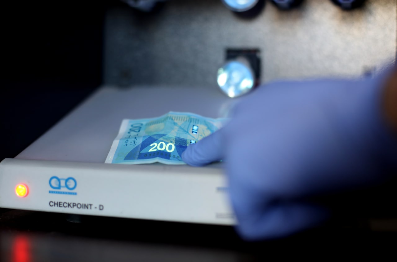 صور "المعمل الجنائي" بالشرطة.. نُخب علمية لتحقيق العدالة.